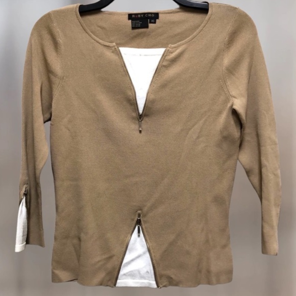 RuBY CHō Tan Shirt w/ Zipper‎ Design